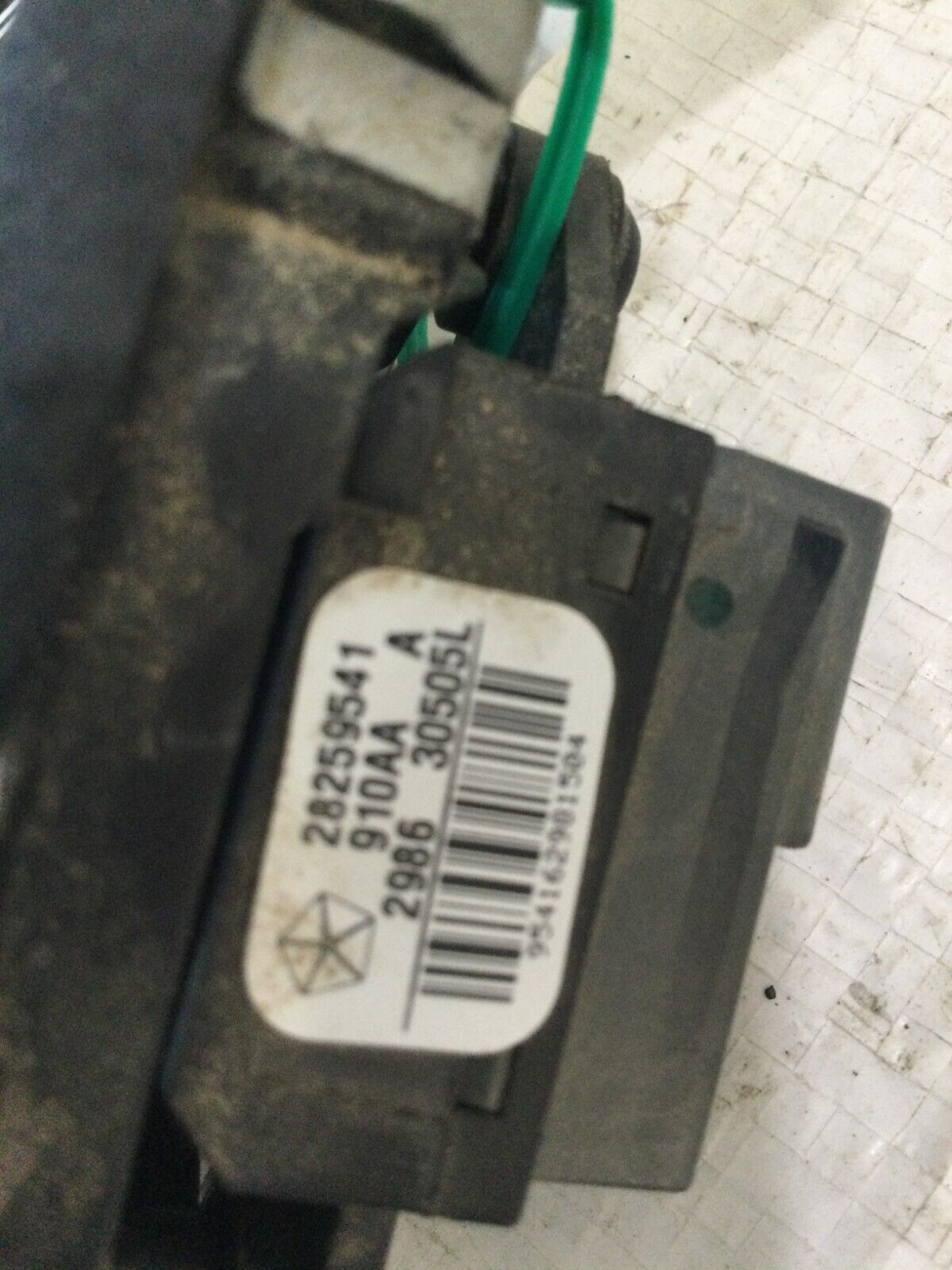 2017 Jeep Wrangler Front Right Side  Door Master Power  Switch 04671623AA