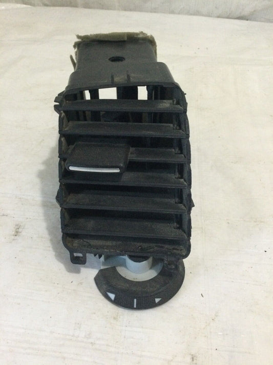 2007-2013 Cadillac Escalade ESV Left Driver Centre Heater AC HVAC Air Duct Vent