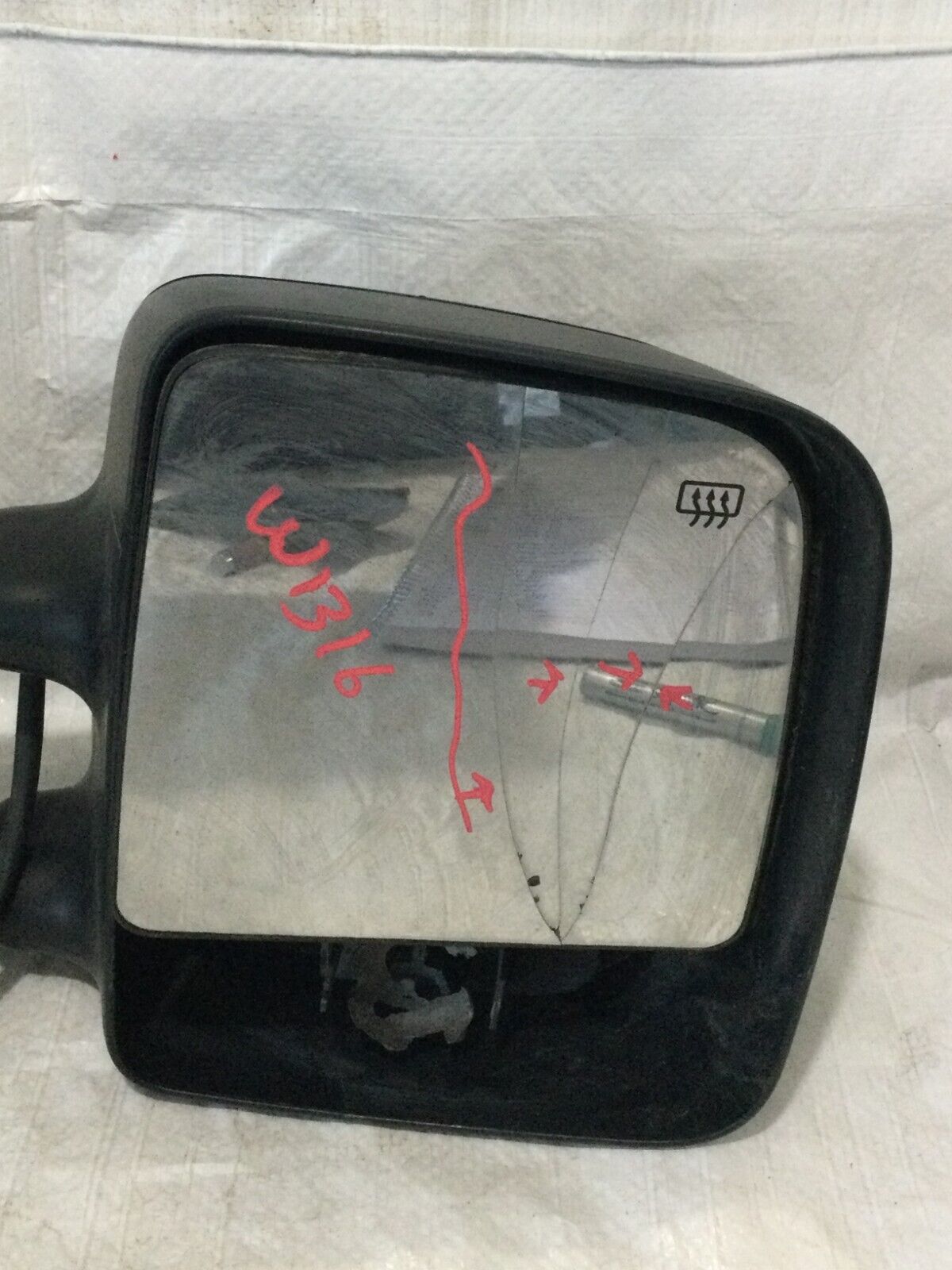 2004-2008 Nissan Titan Right Side View Power Door Mirror Black OEM ( DAMAGE )