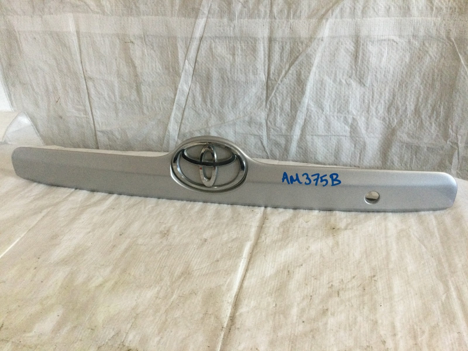 2004 Toyota Matrix Rear Handle Bezel OEM 76801-02130 A1