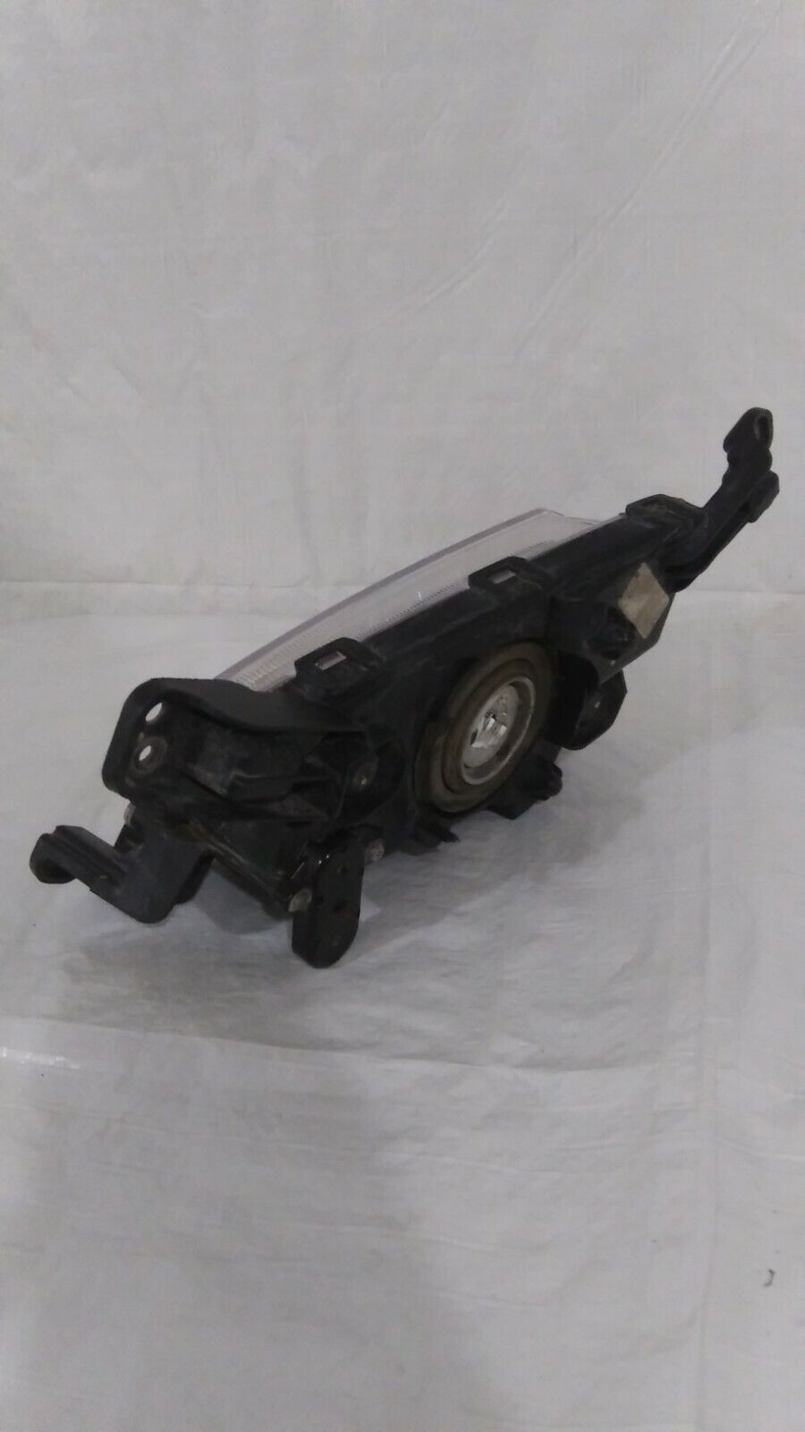 2016-2017 Kia Sorento Halogen Fog Light Left Driver Side OEM 