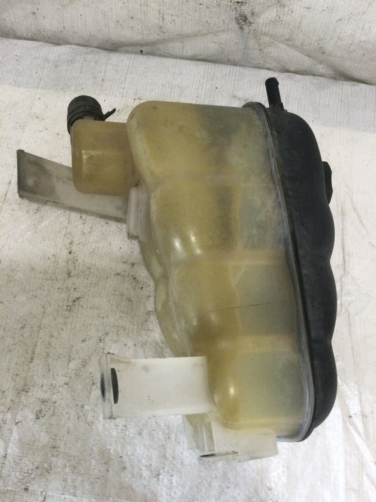 2007 Cadillac Escalade Engine Coolant Recovery Reservoir Bottle W/ Cap OEM