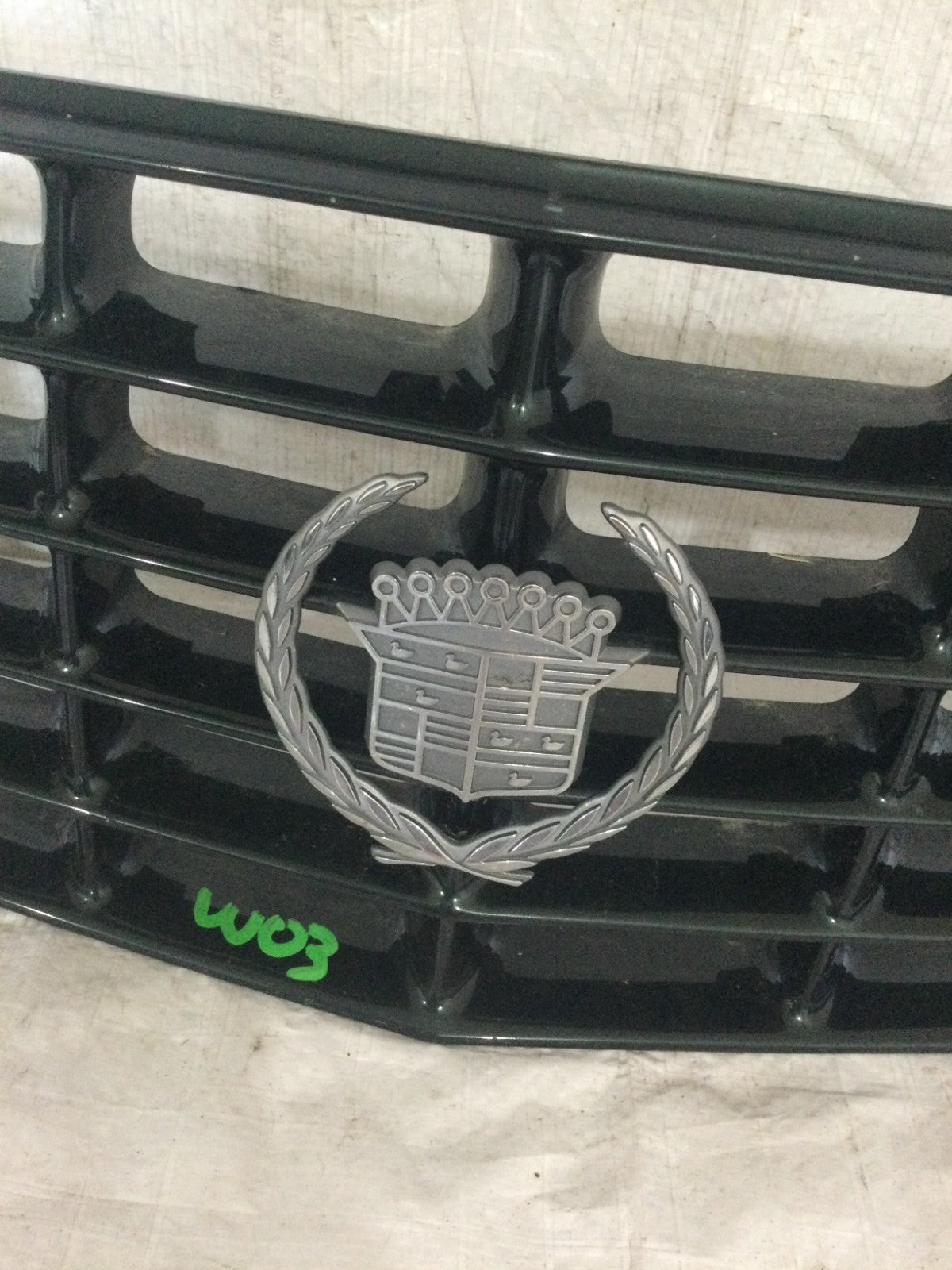 1997 Cadillac Seville Grille OEM MARKED DAMAGE