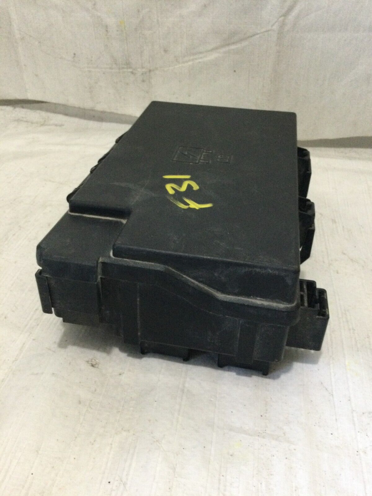 2021 RAM 3500   Power Center Fuse  Relay  Junction Box   68437289AB OEM
