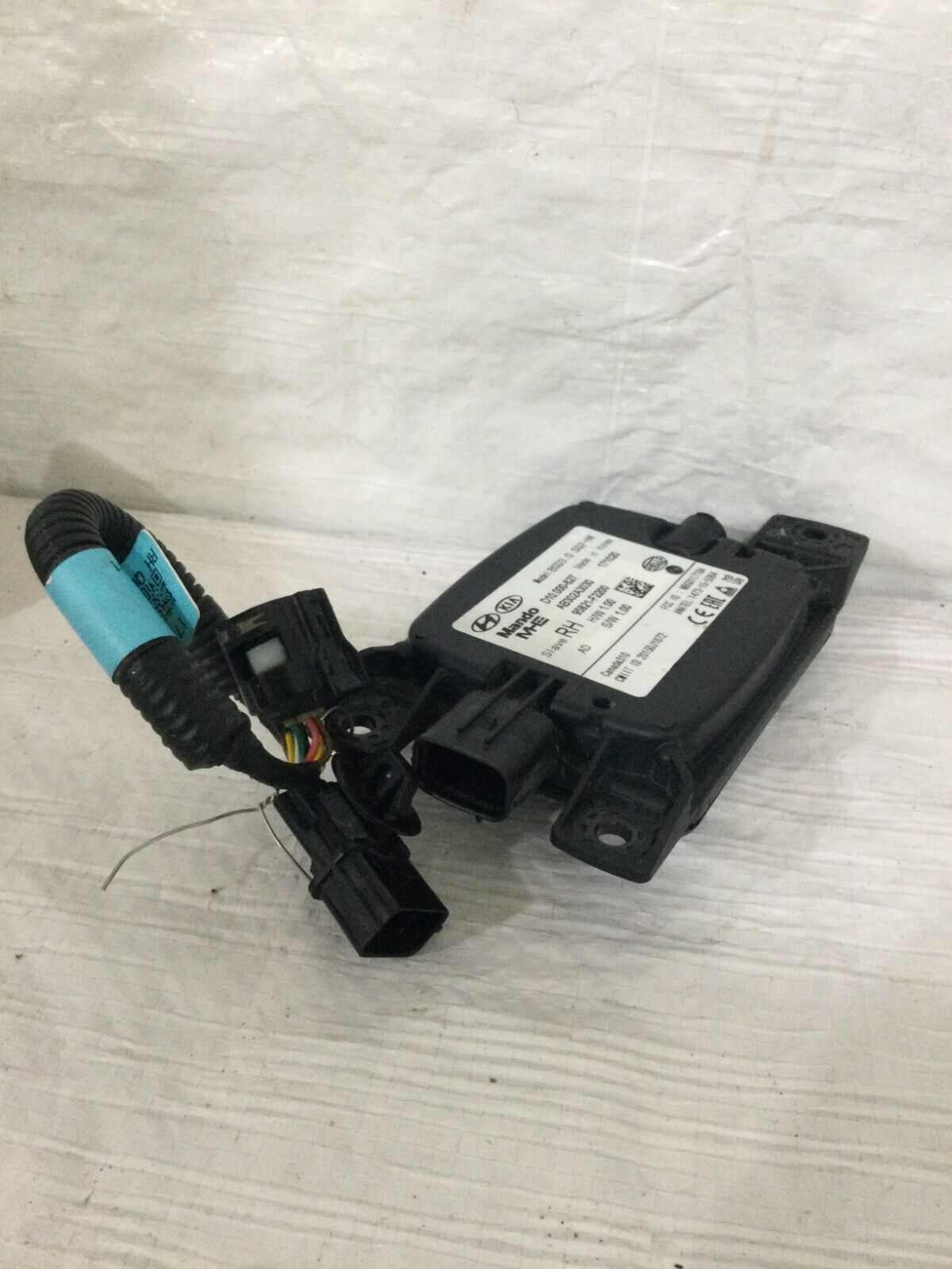 2018 Hyundai Elantra Sedan Passenger RH Quarter Mounted Obstacle Sensor OEM