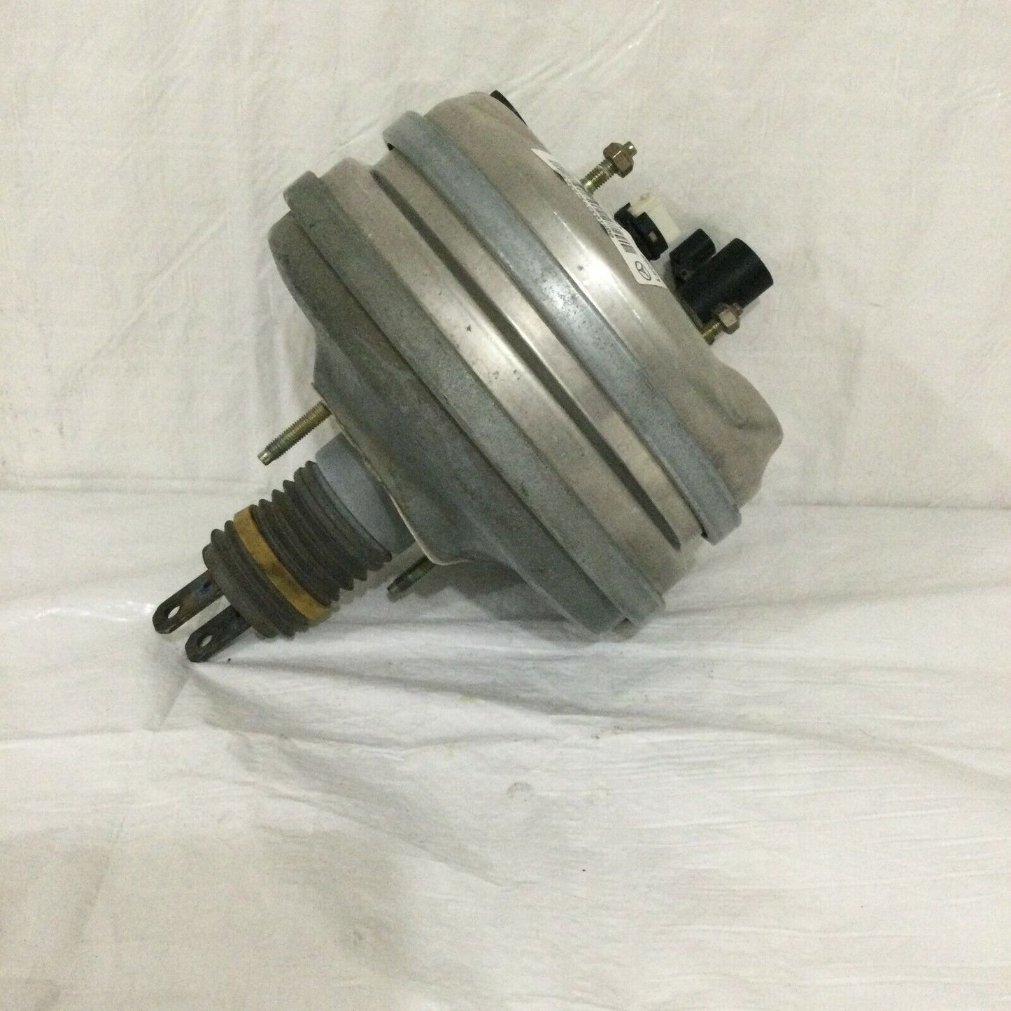 2003-2006 Mercedes Benz W211 E55AMG Power Brake Booster Cylinder A0054302430 OEM