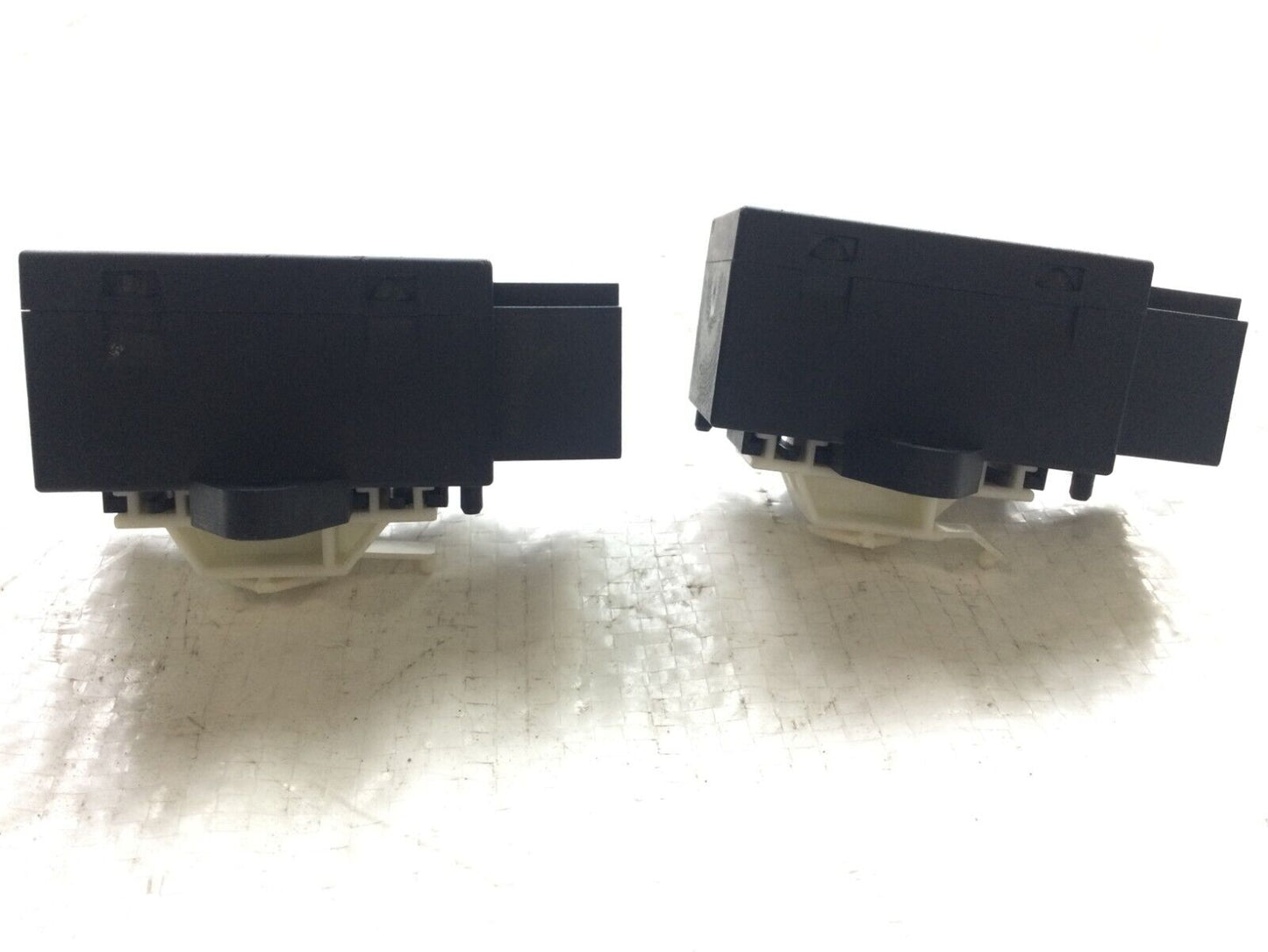 2006 Volkswagen Jetta Left And Right Heated Seat Switch OEM 7L0959772