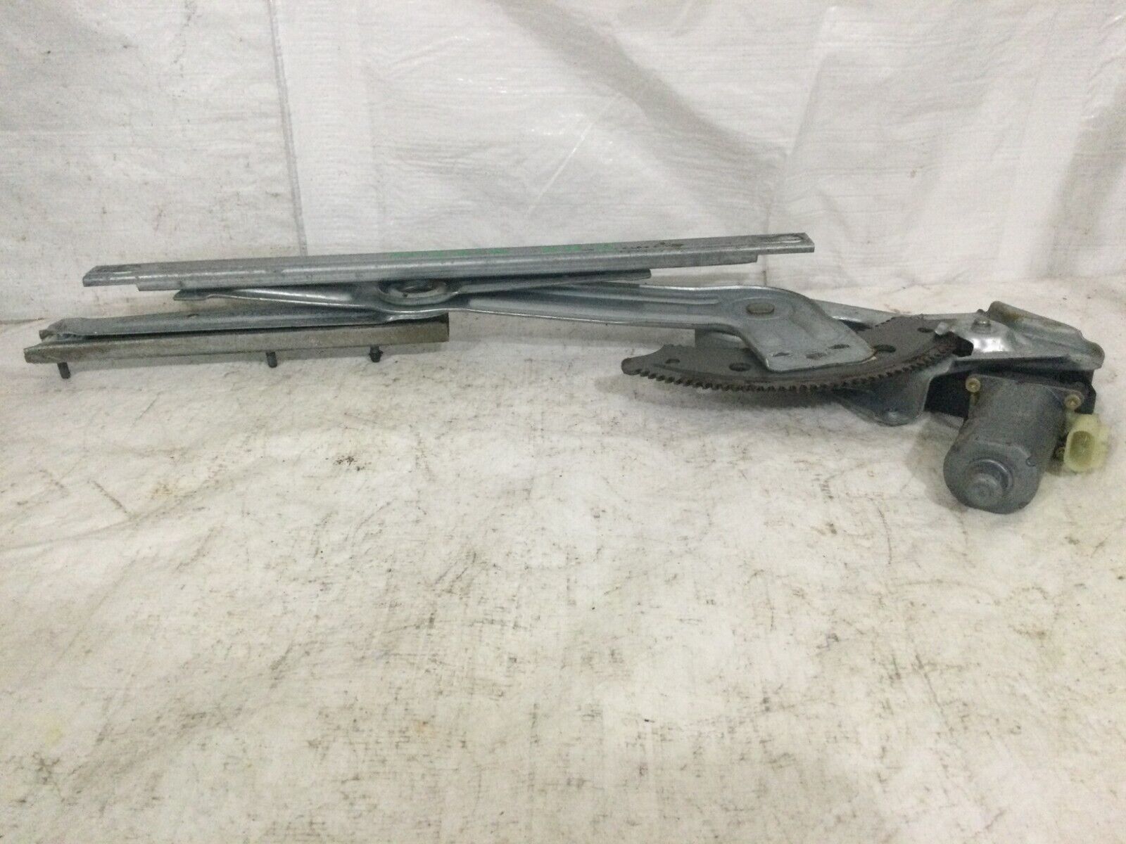 2004 Dodge Ram 1500 Rear Right Regulator Motor OEM