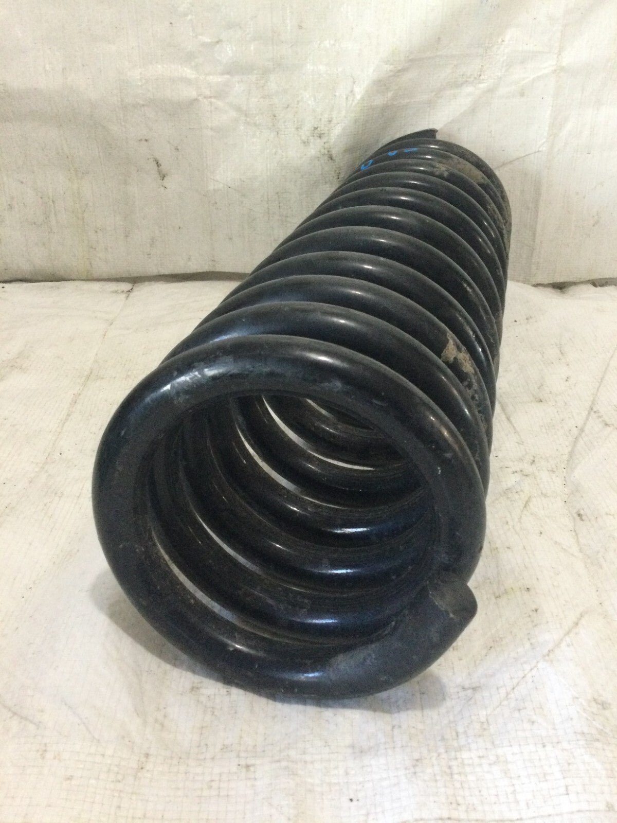 2021 Ram 2500 Rear Left Suspension Coils Spring OEM