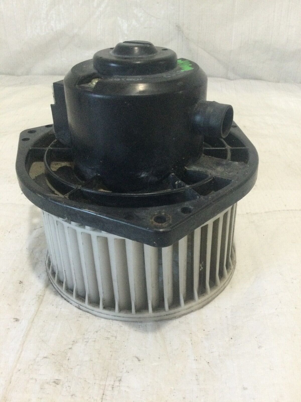 2001 Nissan Xterra A/C Heater Blower Motor OEM