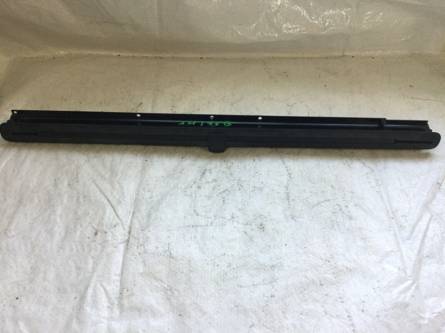 2007 Volkswagen Touareg Rear Right Door Window Glass Sun Shade OEM