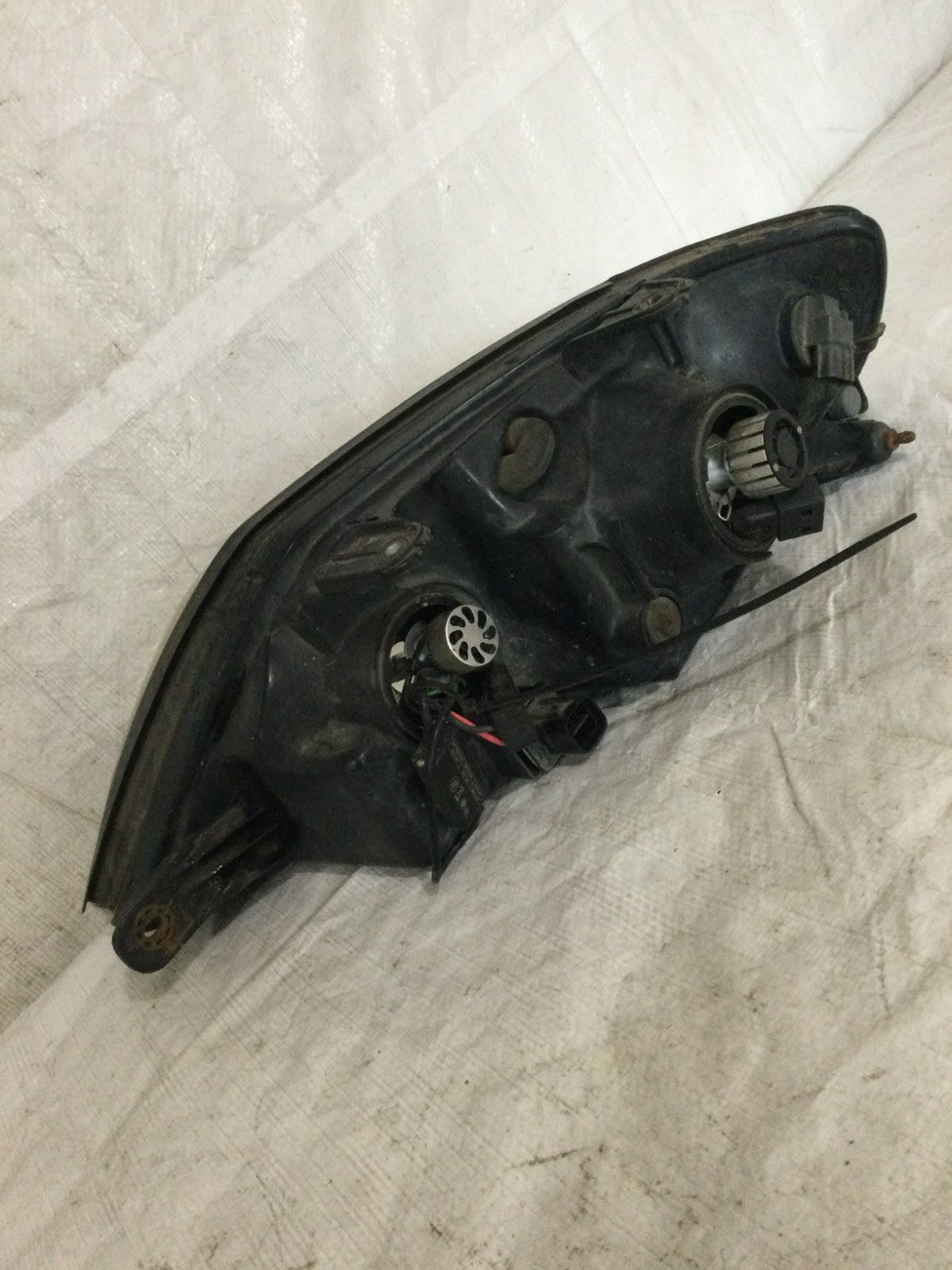 2003-2004 Hyundai Tiburon Right Passenger Side Headlight OEM 92102-2CXXX