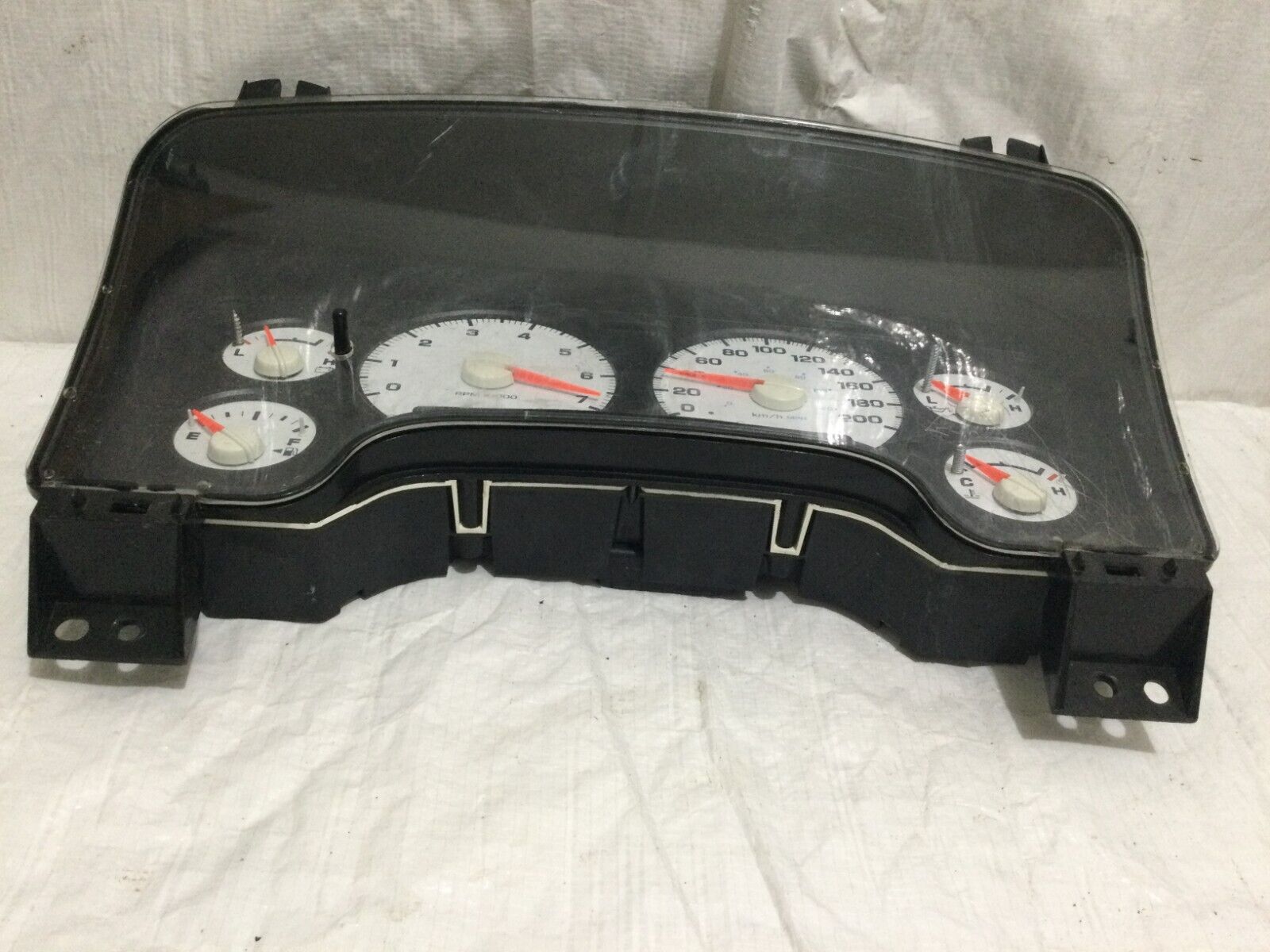 2005 Dodge Ram 1500 Speedometer Gauges Instrument Cluster KPH 56051102AE