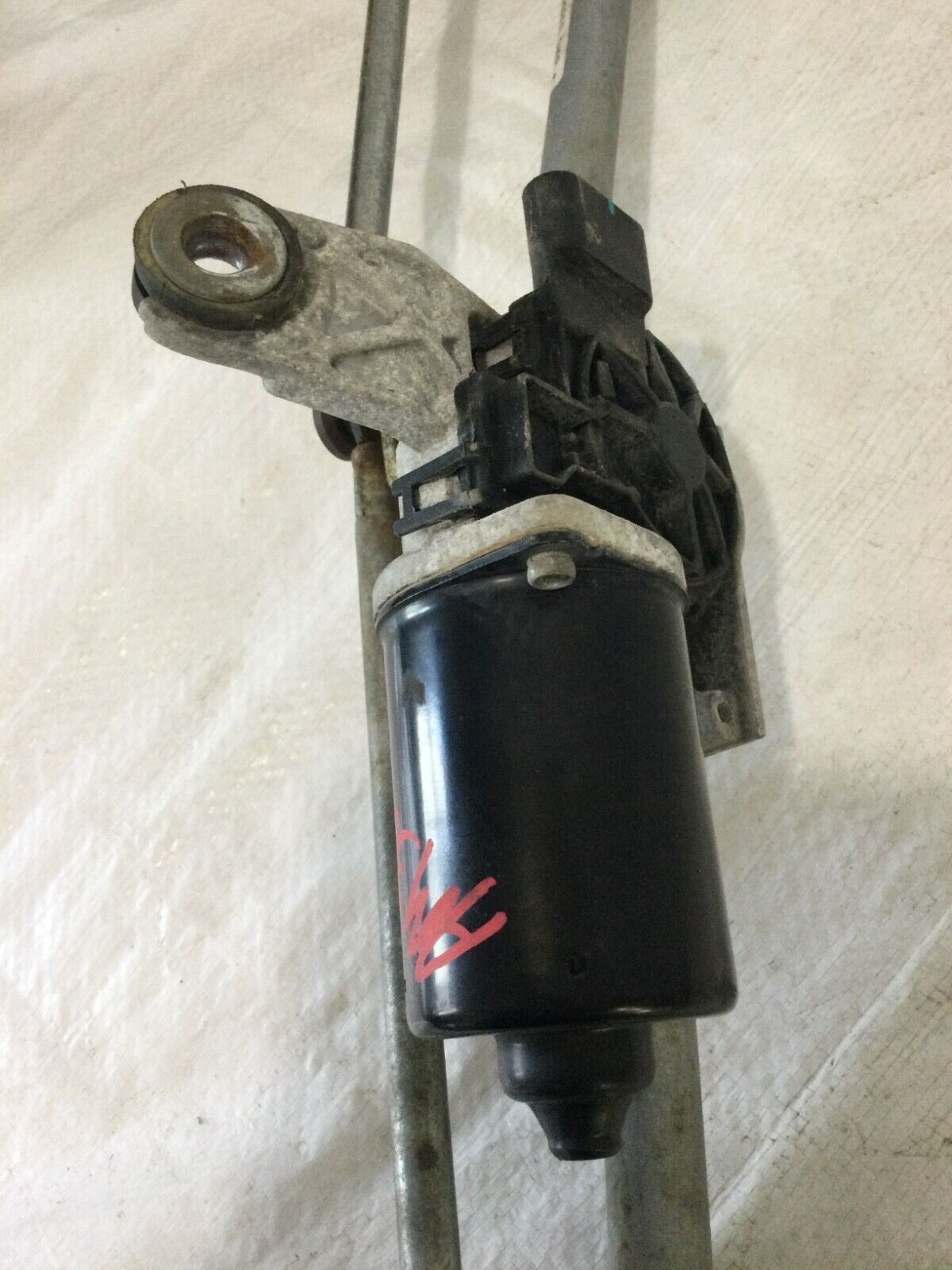 2004 Dodge Ram 1500  Front Wiper  Motor w/ Linkage Assembly OEM