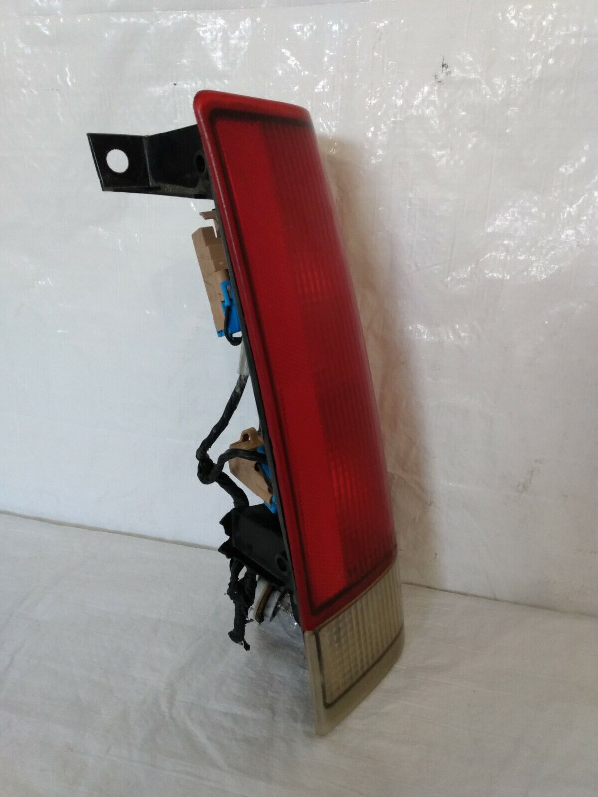 1999-1999 GMC Savana 1500 Tail Light Rear Right Passenger Side OEM RH