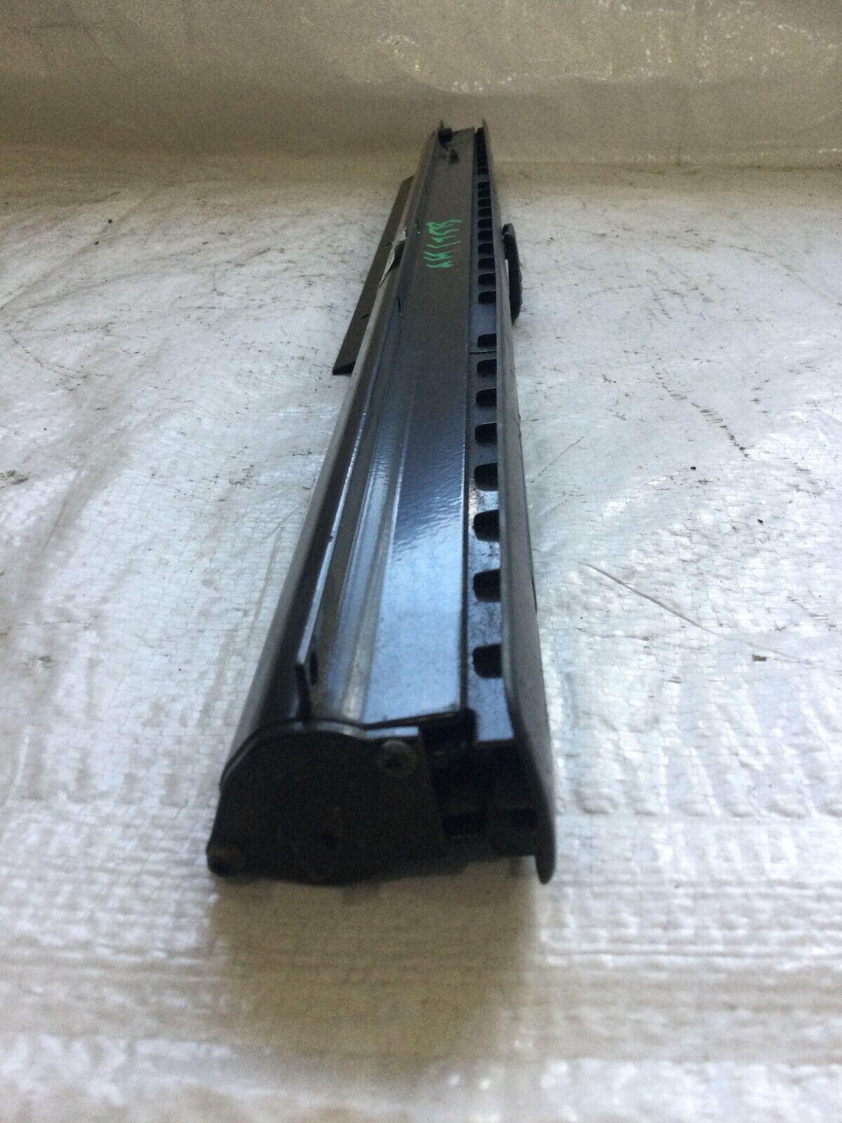 2007 Volkswagen Touareg Rear Right Door Window Glass Sun Shade OEM