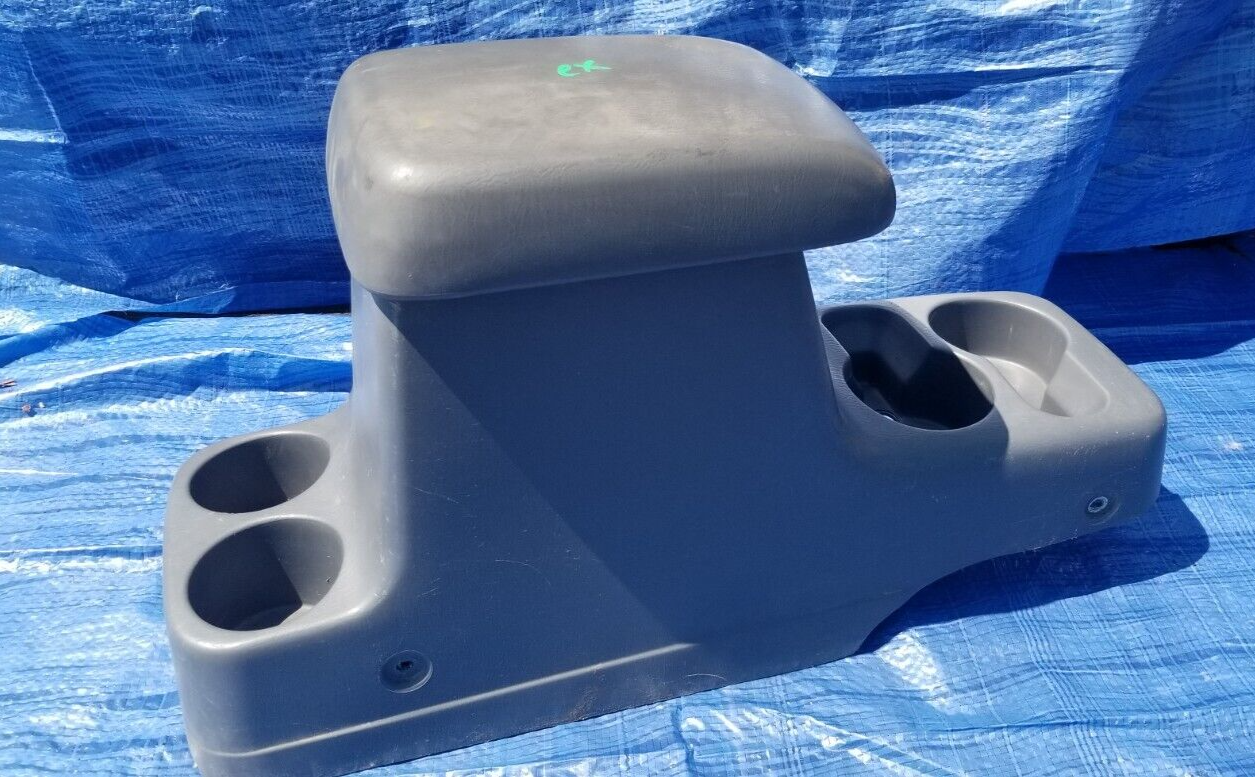 2000-2002 Nissan Xterra Front Console W/ Armrest 96910 7Z000 OEM