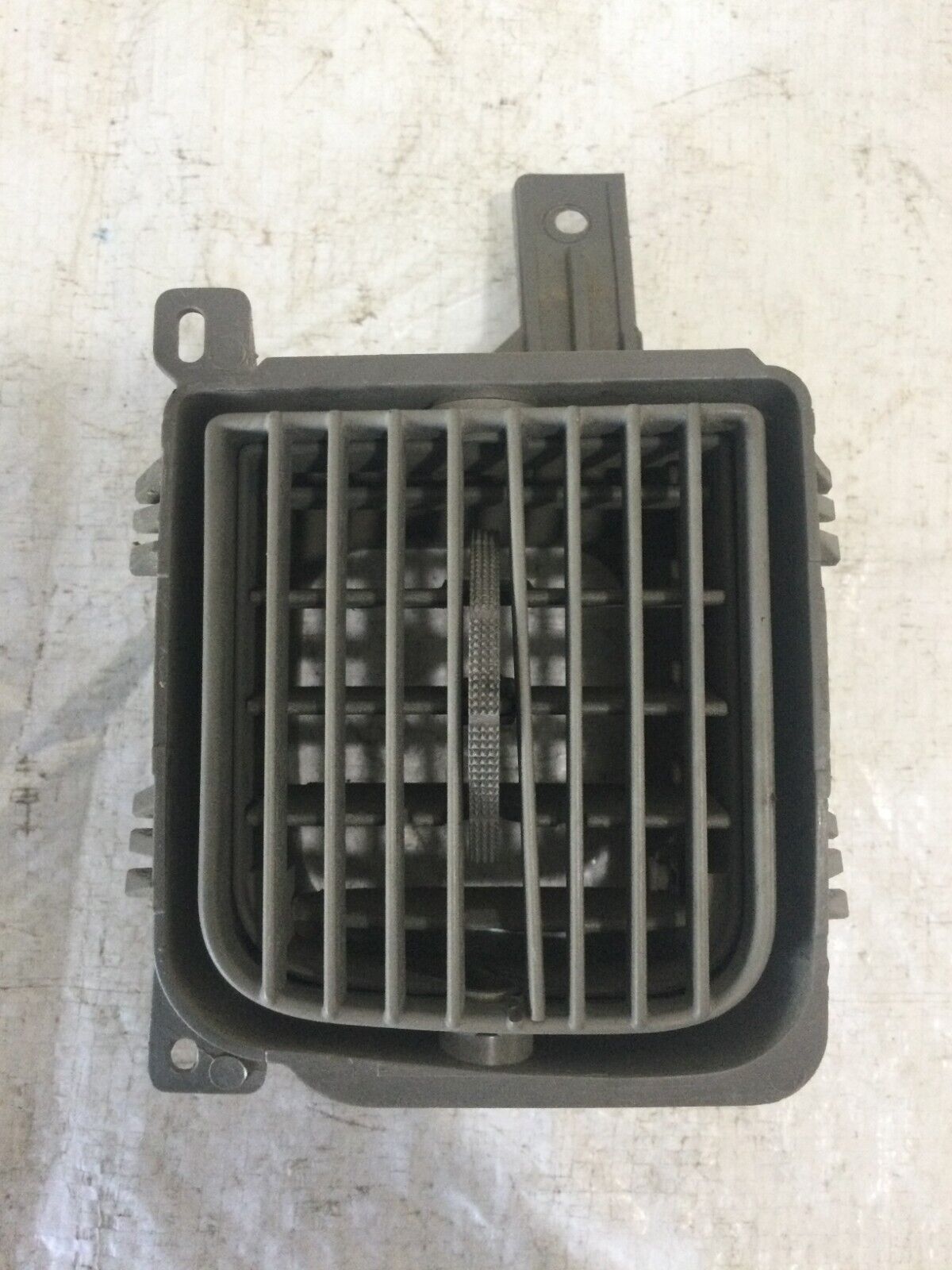 2003 Dodge Ram 2500 Left Dash Vent 1000Z71AA OEM