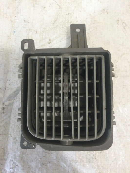 2003 Dodge Ram 2500 Left Dash Vent 1000Z71AA OEM