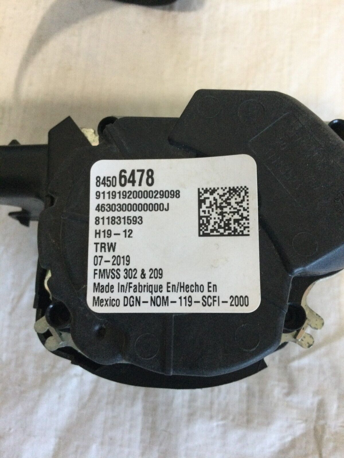 2019-2022 GMC Sierra 1500 Rear Center Seat Belt & Retractor 84506478 OEM