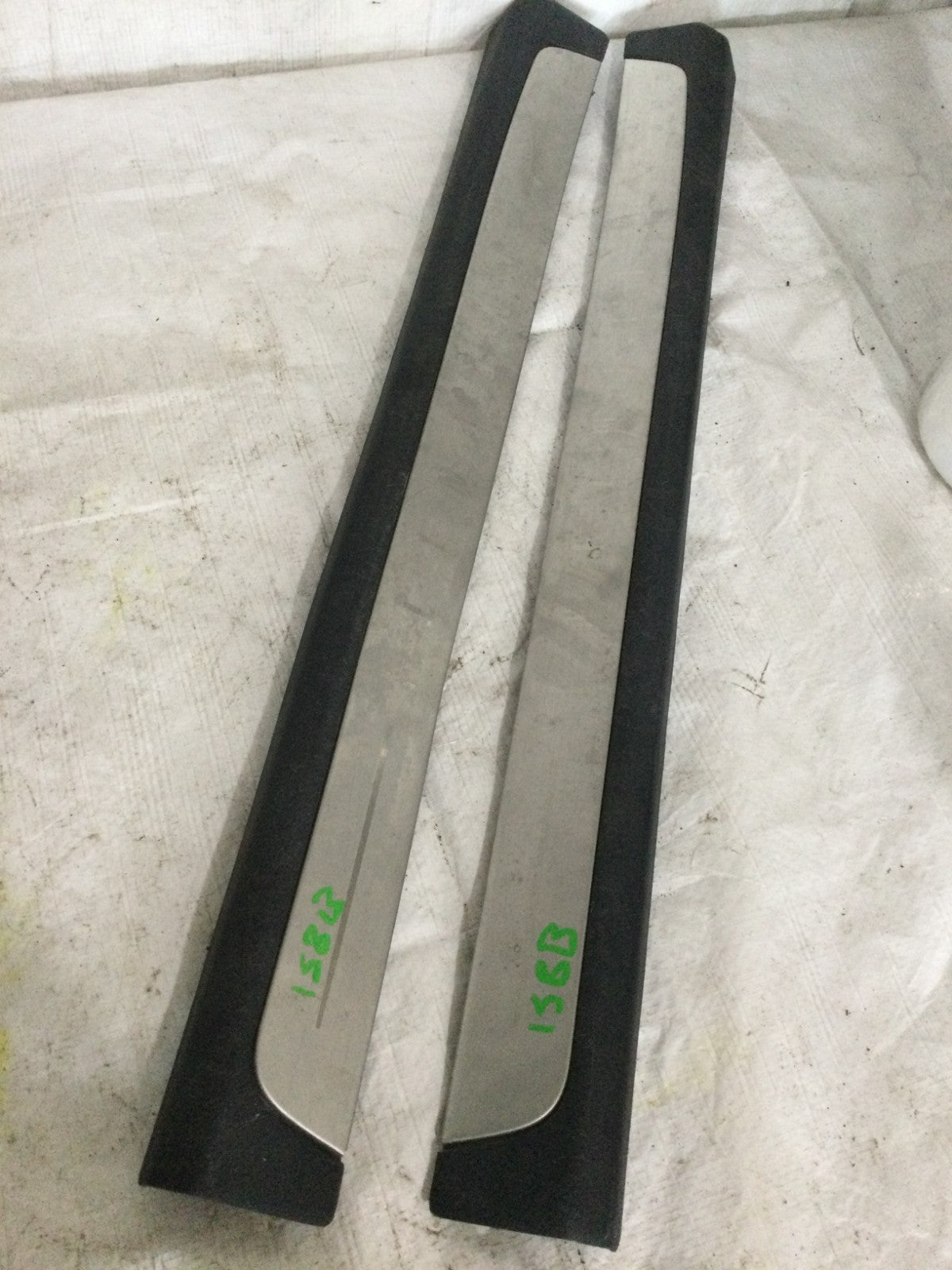 2003 Infiniti FX35 Sill Plate Set OEM 76895CG000