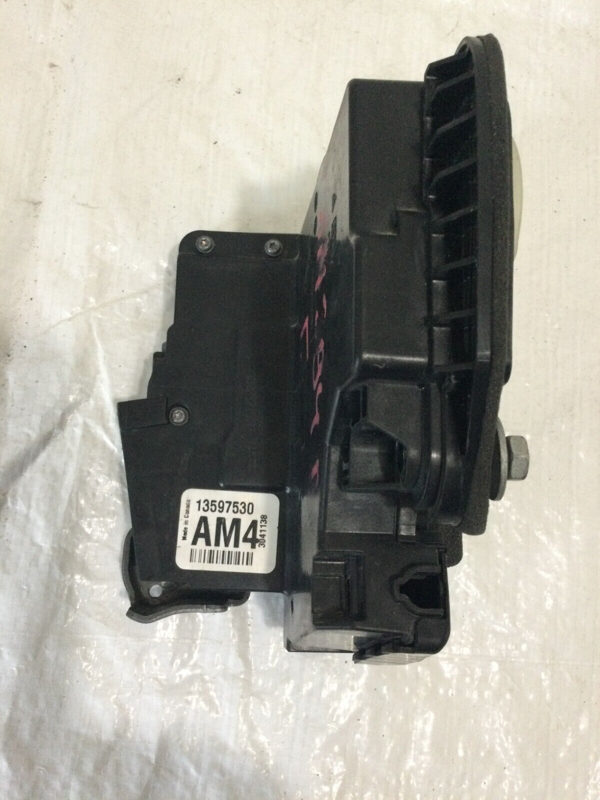 2019  Chevrolet Silverado 1500 Front  Left Side Door Lock Assembly  13597530 OEM