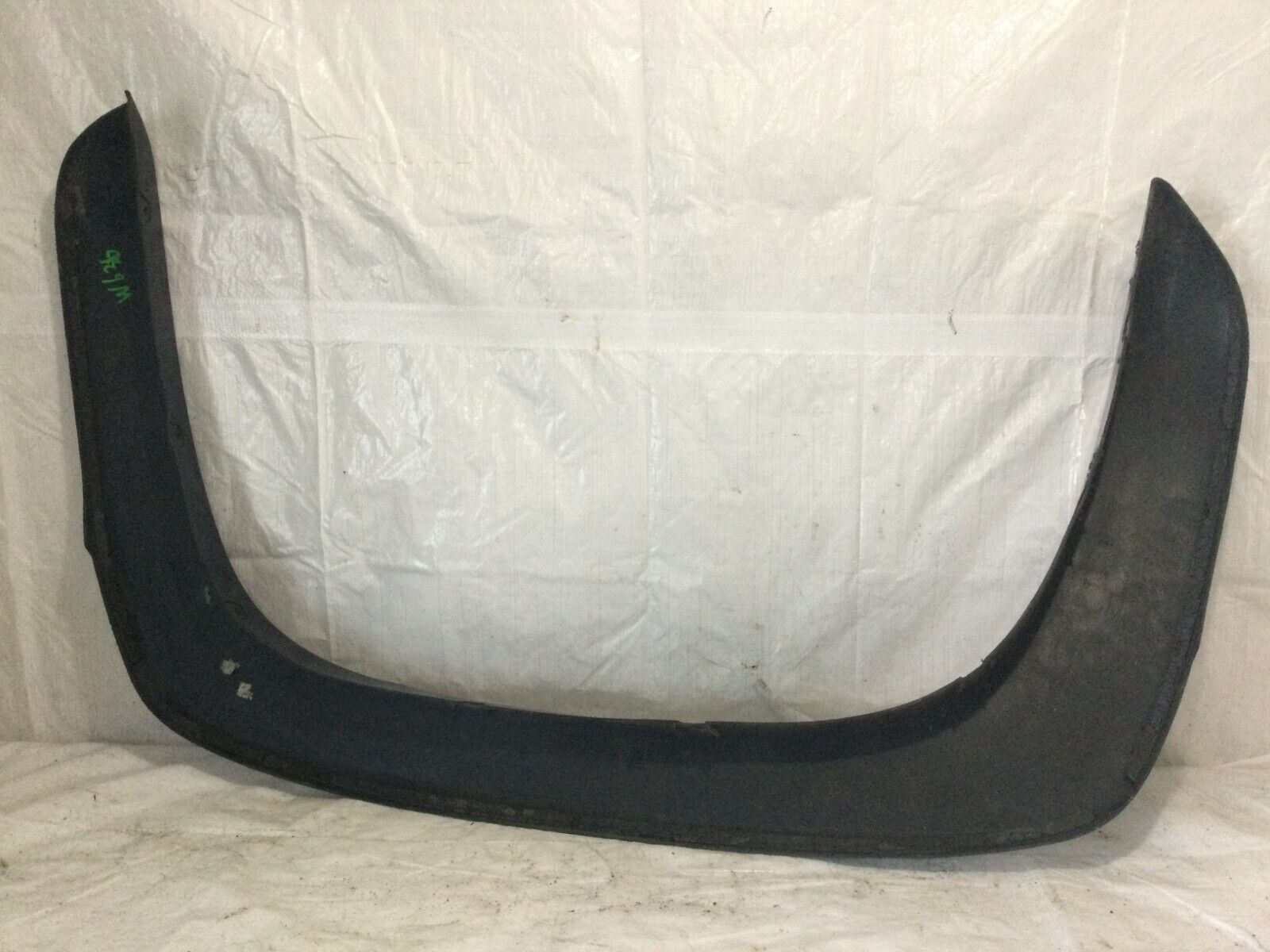 2005 Chevrolet Silverado 2500HD Rear Left Driver Side Fender Flare OEM
