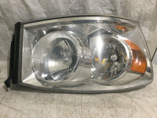2007 Dodge Ram 1500 Headlight Right Passenger Side OEM RH 50693B OEM