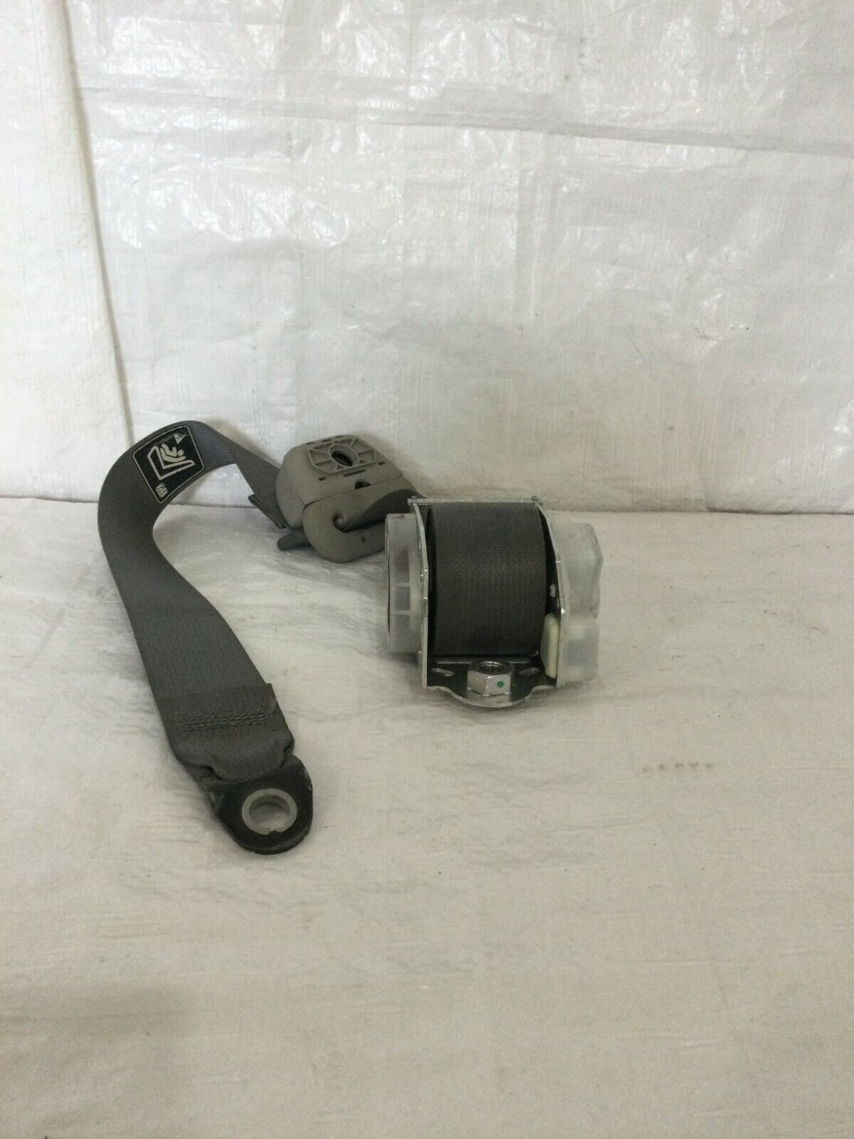 2006-2007 Dodge Ram 3500 Rear Left Seat Belt OEM