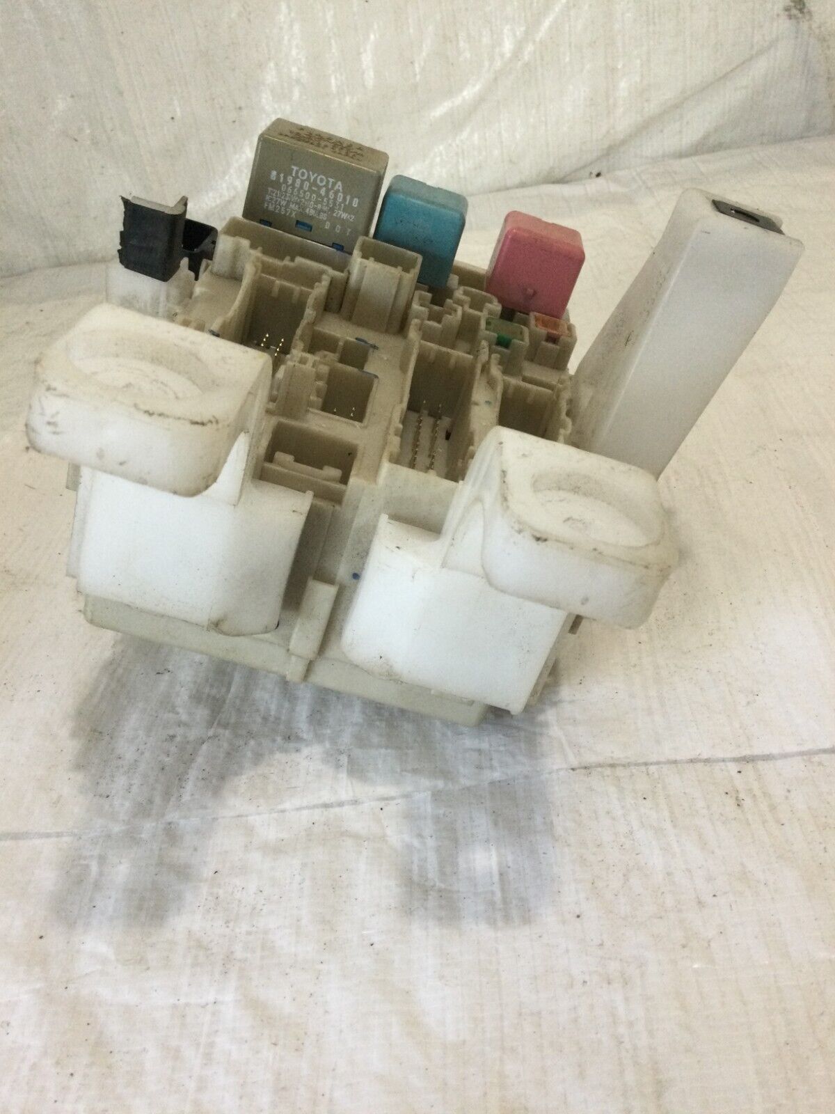 2005-2009 Toyota Prius Under Dash Relay Cabin Fuse Box OEM 8273047300