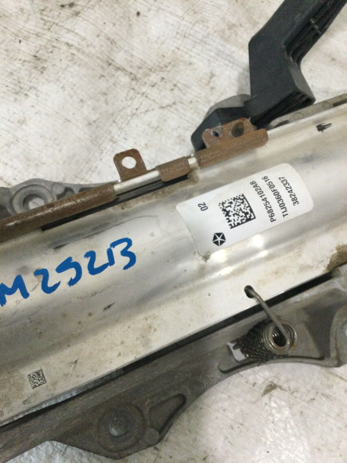 2019-2023 Ram 1500 BARE Power Steering Column OEM 68254102AB