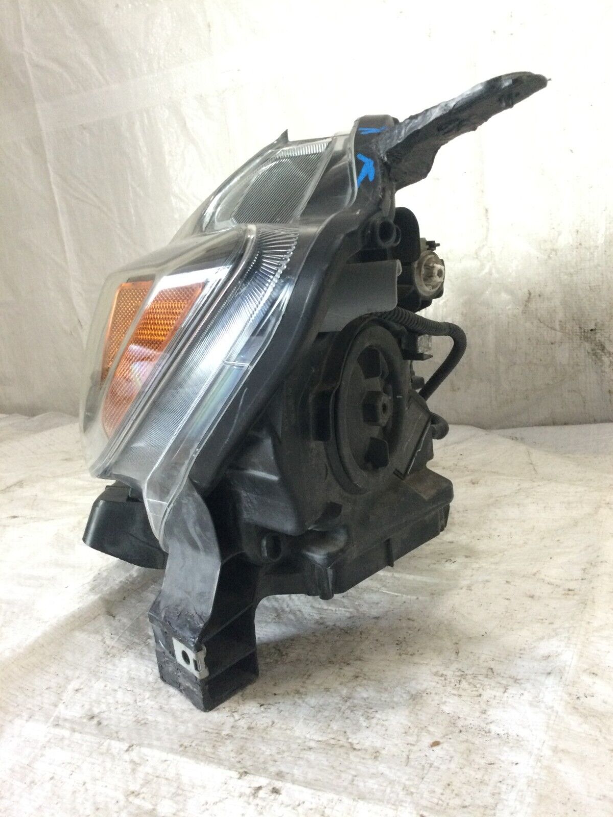 2017 Nissan Sentra Halogen Headlight Left Driver Side OEM LH ( DAMAGED )