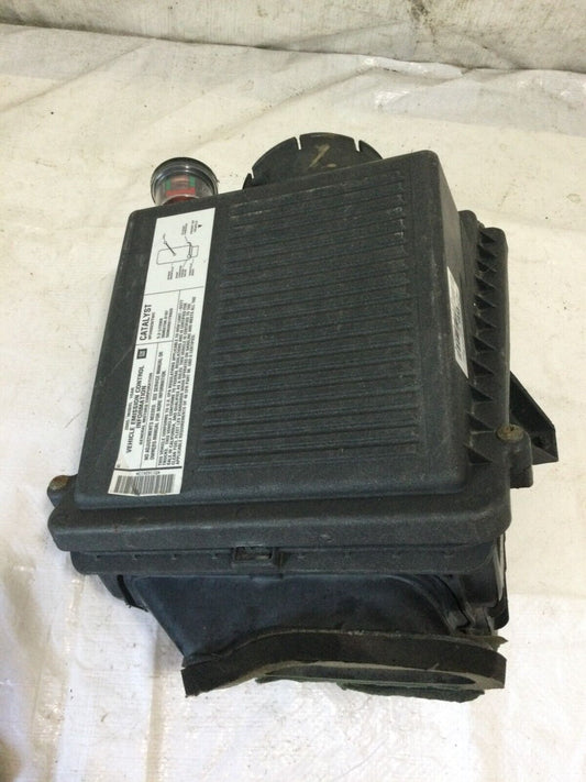 2003-2006 Chevrolet Silverado 1500 Engine Air Cleaner Filter Box OEM