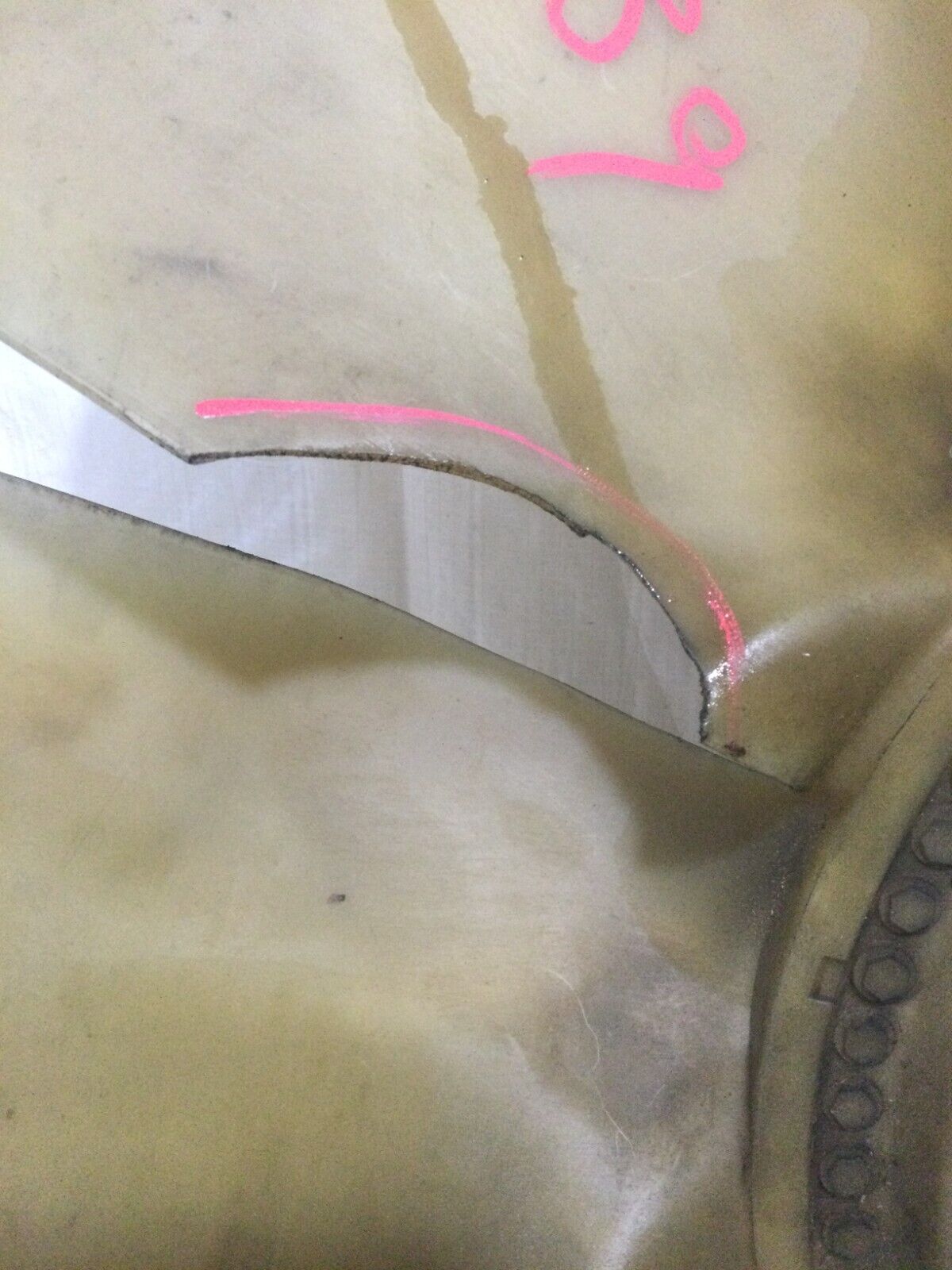 2003 Dodge Ram 2500 Fan Blade OEM 5.9L ( DAMAGED FAN )