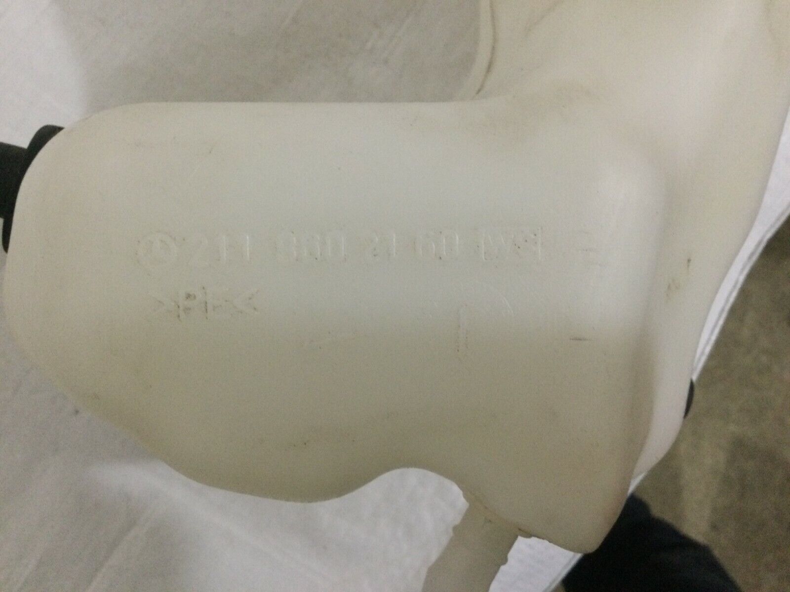 2003-2006 Mercedes Benz W211 E55AMG Windshield Washer Fluid Reservoir OEM 5.4L