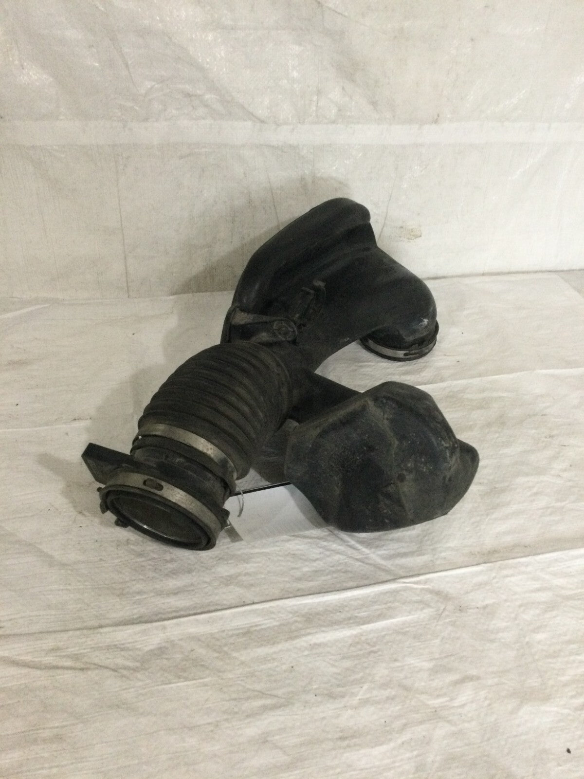 2001 Chevrolet Silverado 2500 Air Intake Duct Tube Hose OEM