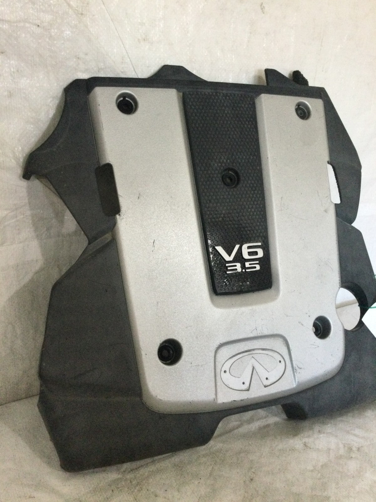 2007 Infiniti G35 3.5L Engine Cover OEM