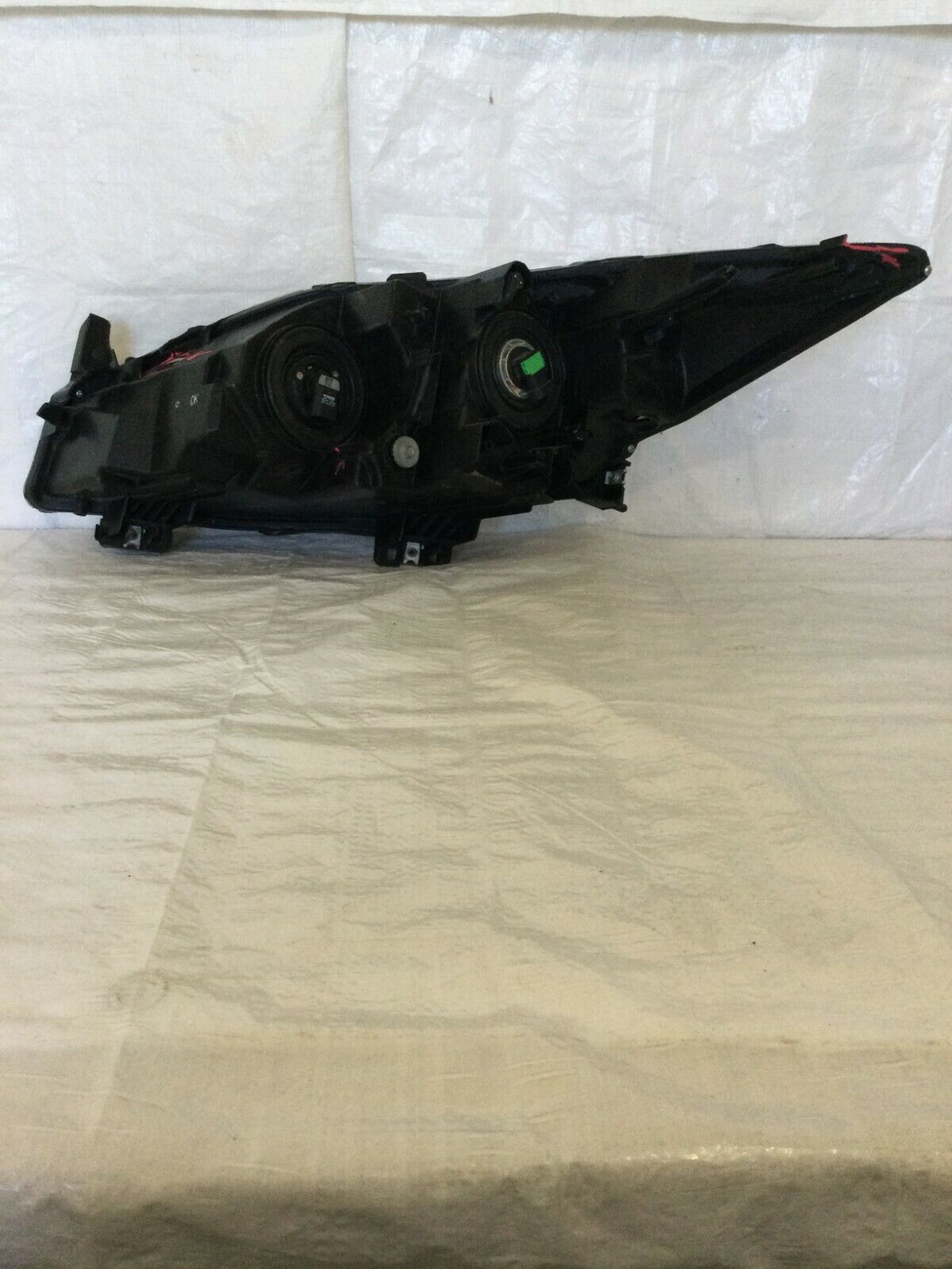 2004-2008 Mazda 3 Sedan Headlight Right Passenger Side HID XENON OEM