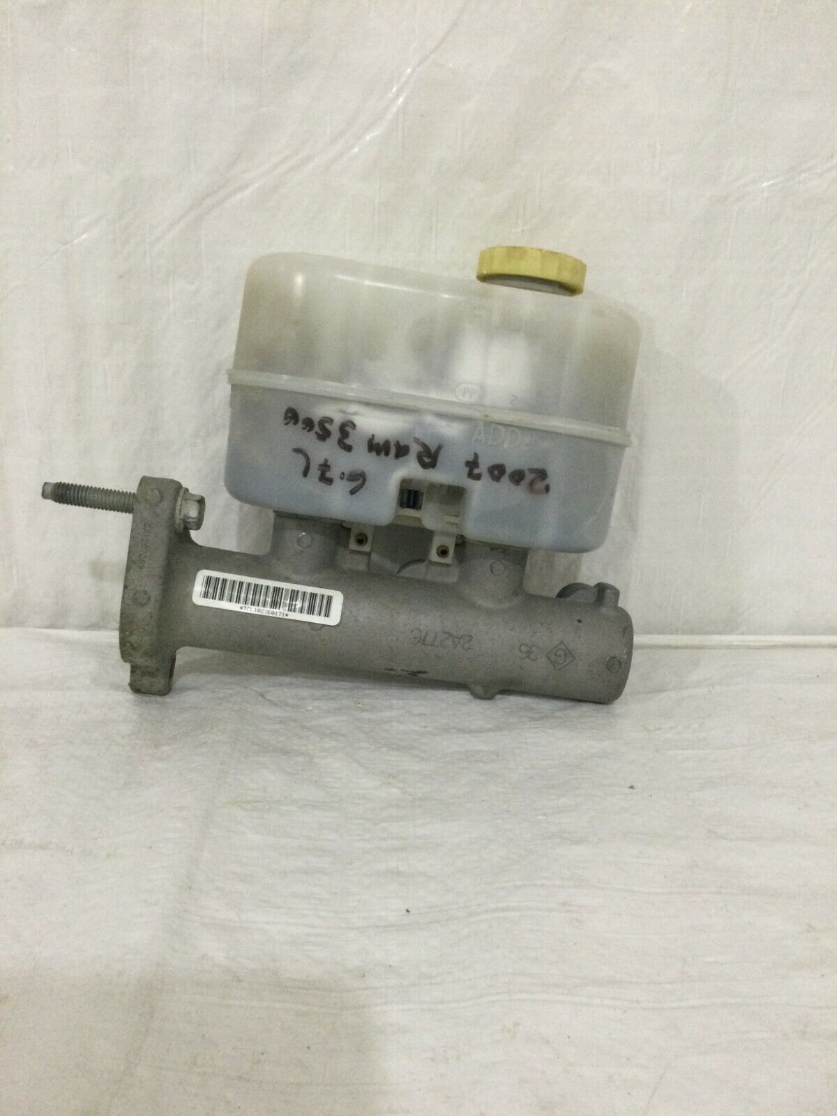 2007 Dodge Ram 3500 Master Brake Cylinder W/ Reservoir OEM 5.9L Turbo