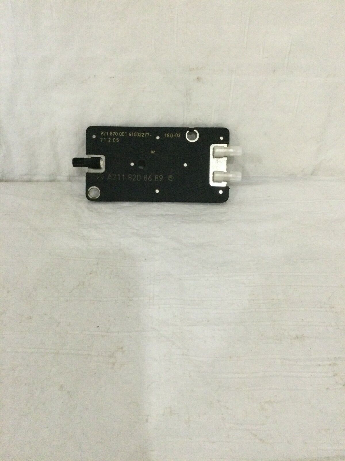 2003-2006 Mercedes Benz W211 E55AMG Antenna Booster Amplifier OEM A2118208689