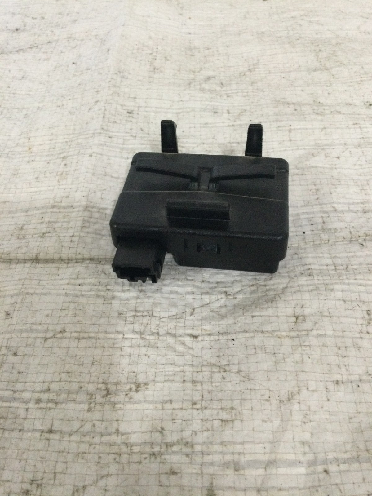 2019 Chevrolet Blazer Keyless Entry System Receiver OEM 13523281