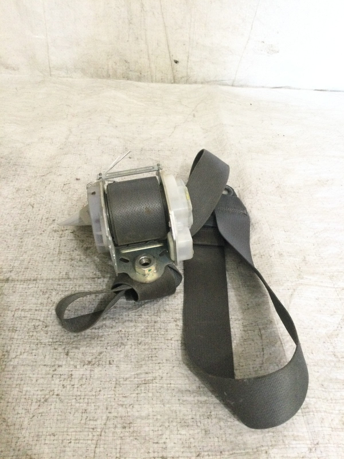 2007 Dodge Ram 1500 Rear Left Seat Belt OEM 2025850