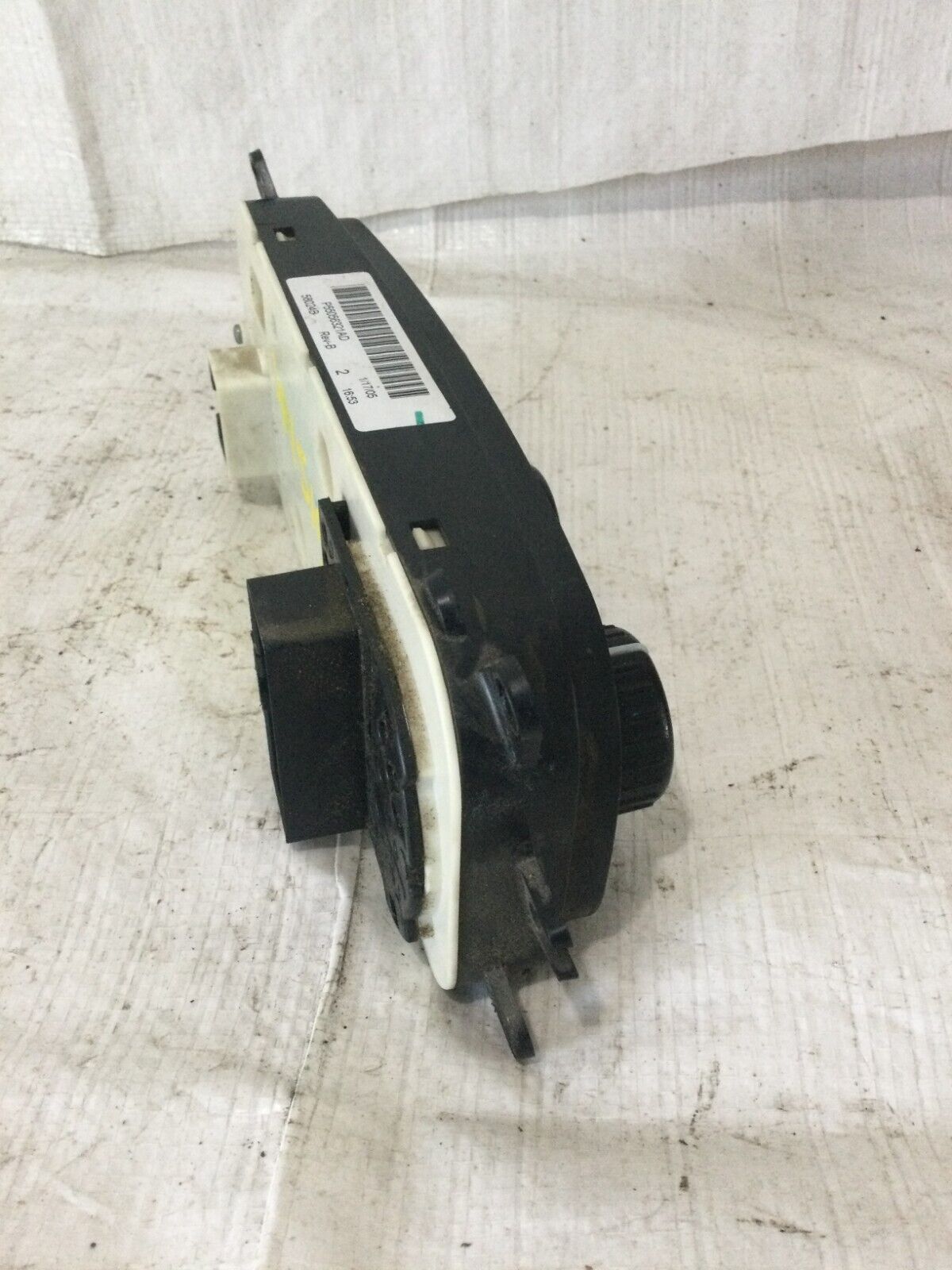 2002-2005 Dodge Ram 1500 Heater A/C Climate Control Unit P55056321AD