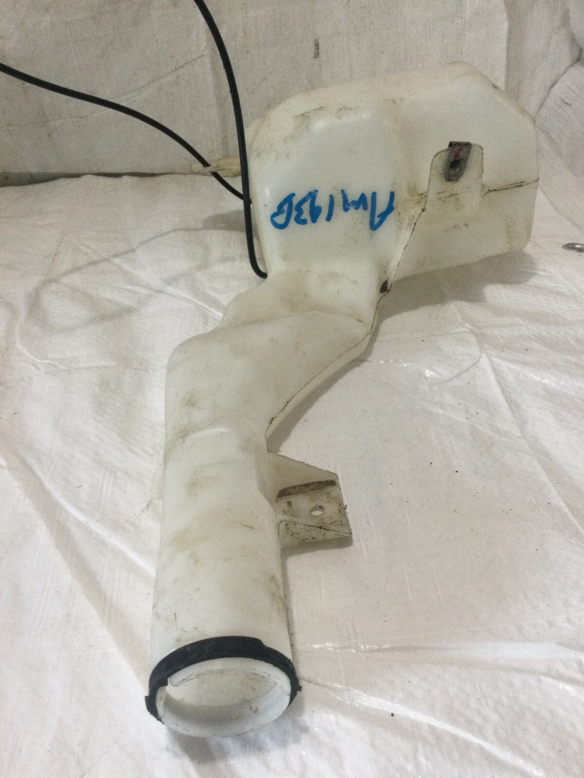 2018 2015-2018 Chevy Silverado 1500 Windshield Washer Fluid Reservoir Bottle OEM