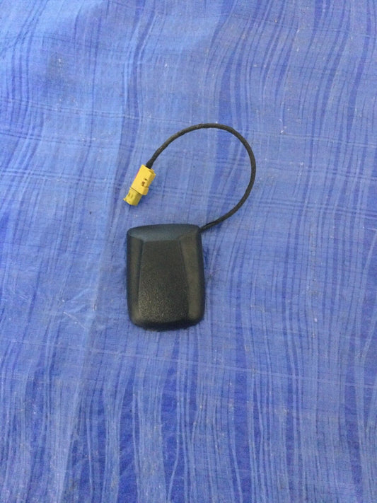 2010 Dodge Ram 2500 Roof Mounted Antenna OEM 05064724AA
