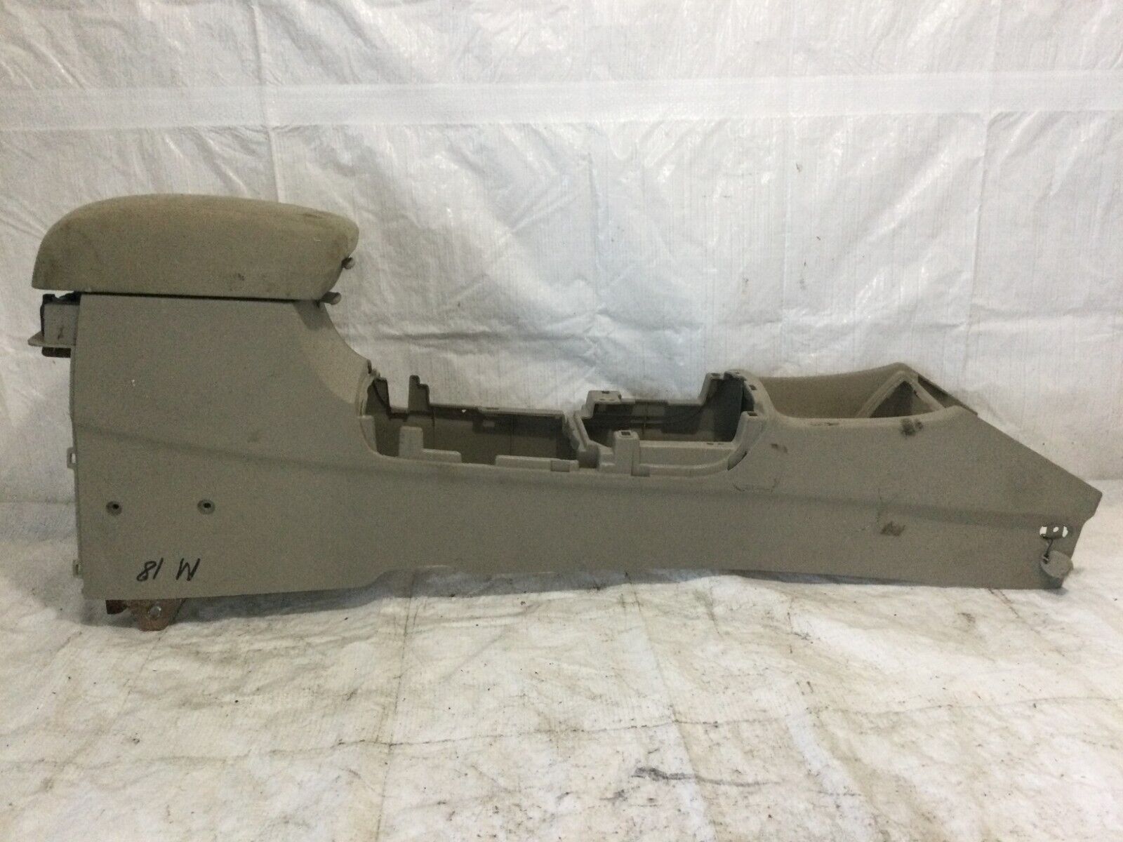 2007 Hyundai Elantra Front Center Console LID W/ Armrest OEM