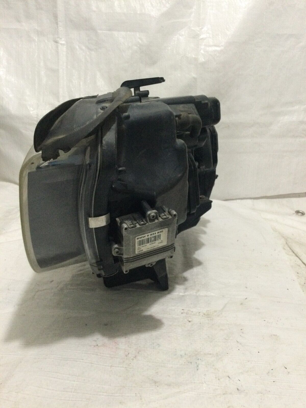 2004 BMW 745I Right Passenger Xenon Headlight OEM