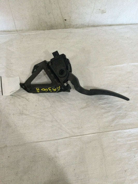 2013 Dodge Ram 1500 Accelerator Pedal Assembly OEM 68043161AC