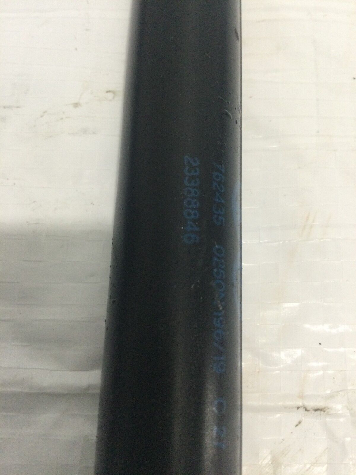 2019-2022 GMC Sierra 1500 Hood Support Shock Strut Pair 23388846 OEM