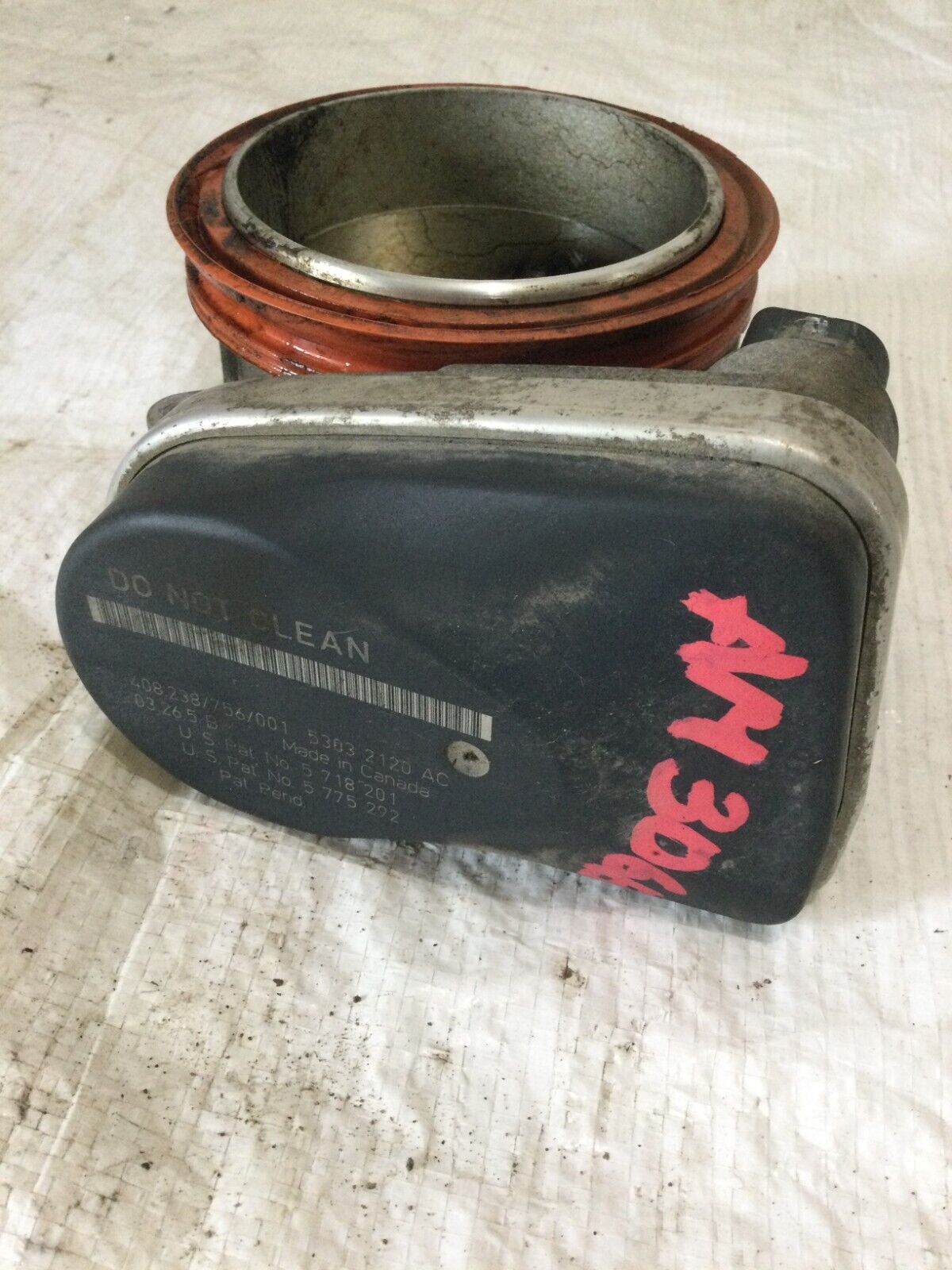 2004 Dodge Ram 1500 Throttle Body Assembly 53032801AC 5.7L OEM